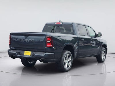 2026 RAM Ram 1500 RAM 1500 EXPRESS CREW CAB 4X2 5'7' BOX