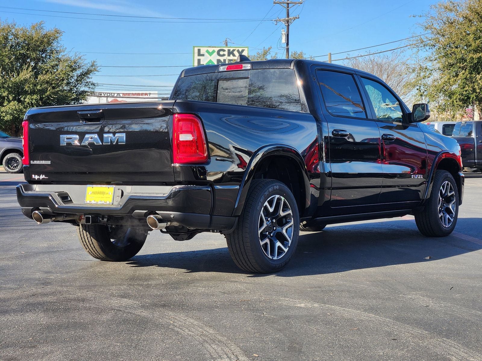 2026 RAM Ram 1500 RAM 1500 LARAMIE CREW CAB 4X2 5'7' BOX