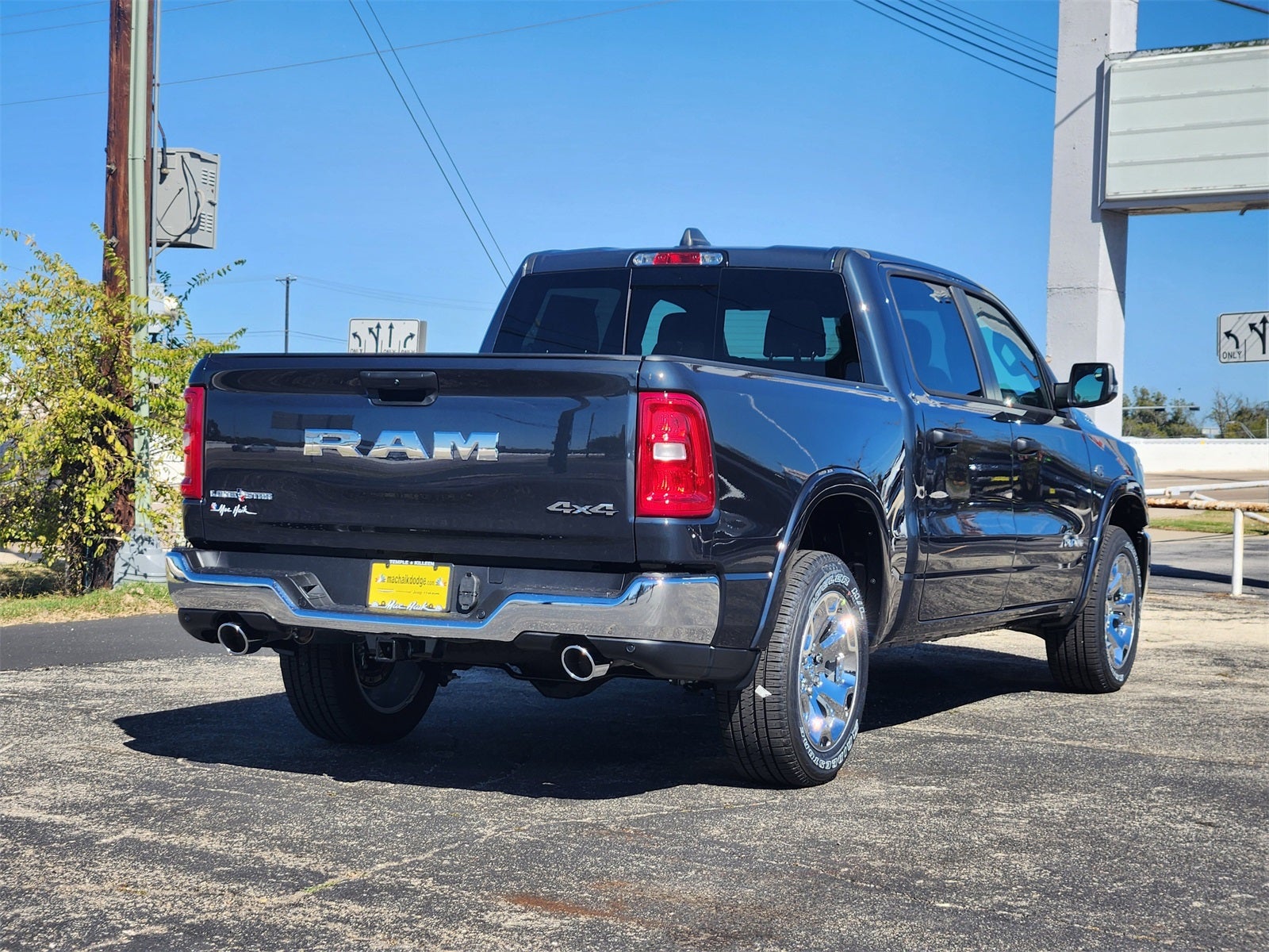 2026 RAM Ram 1500 RAM 1500 LONE STAR CREW CAB 4X4 5'7' BOX