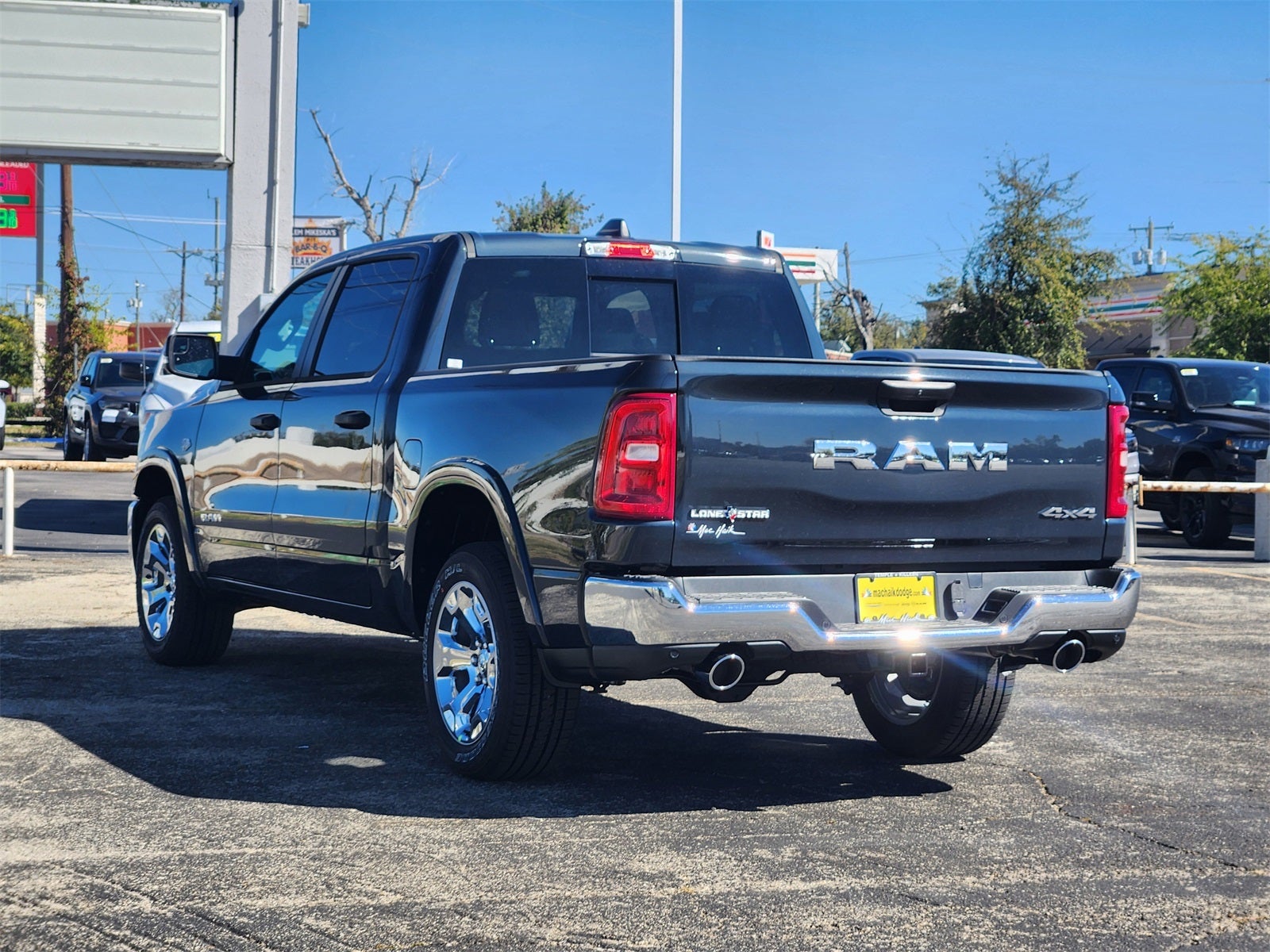 2026 RAM Ram 1500 RAM 1500 LONE STAR CREW CAB 4X4 5'7' BOX