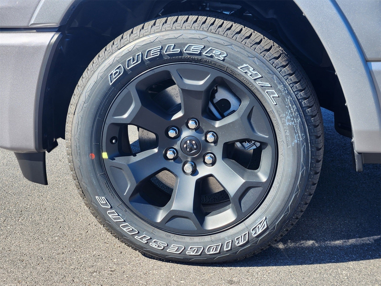 2026 RAM Ram 1500 RAM 1500 LONE STAR CREW CAB 4X4 5'7' BOX