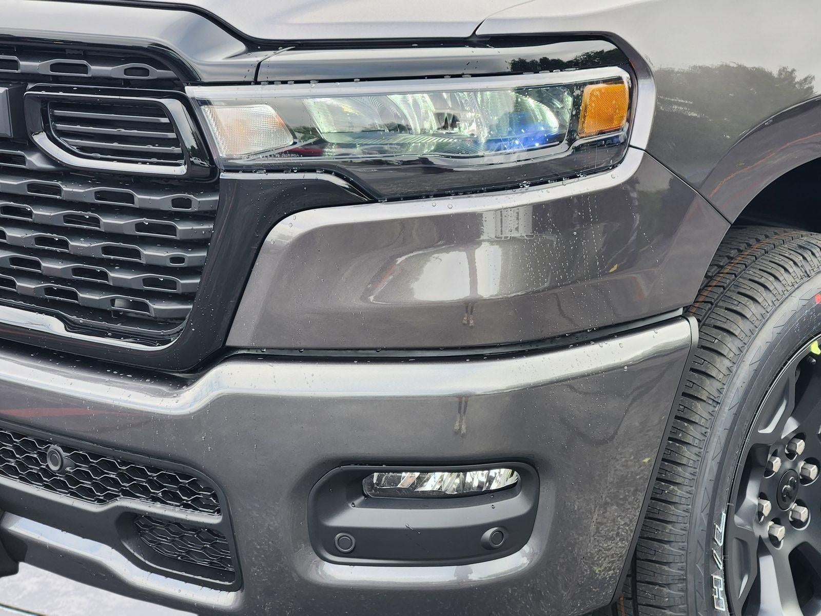2026 RAM Ram 1500 RAM 1500 EXPRESS CREW CAB 4X4 5'7' BOX