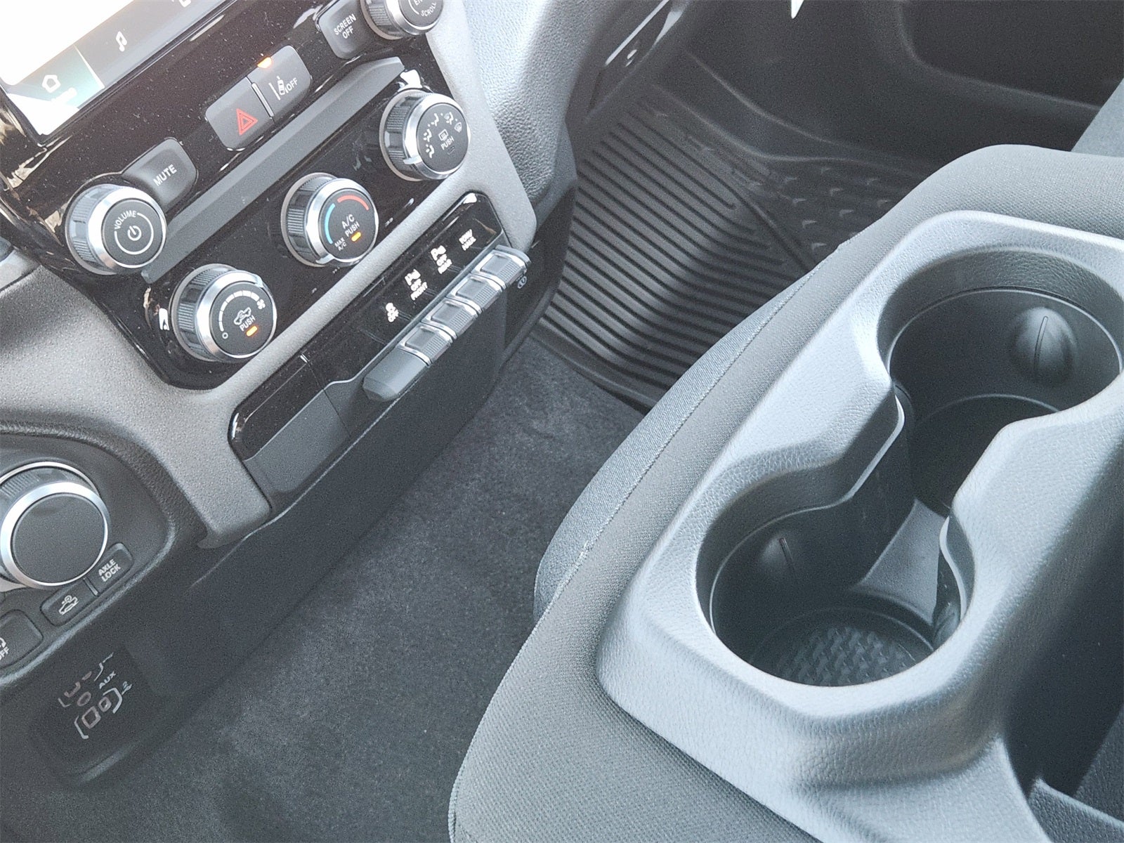 2026 RAM Ram 1500 RAM 1500 WARLOCK CREW CAB 4X4 5'7' BOX