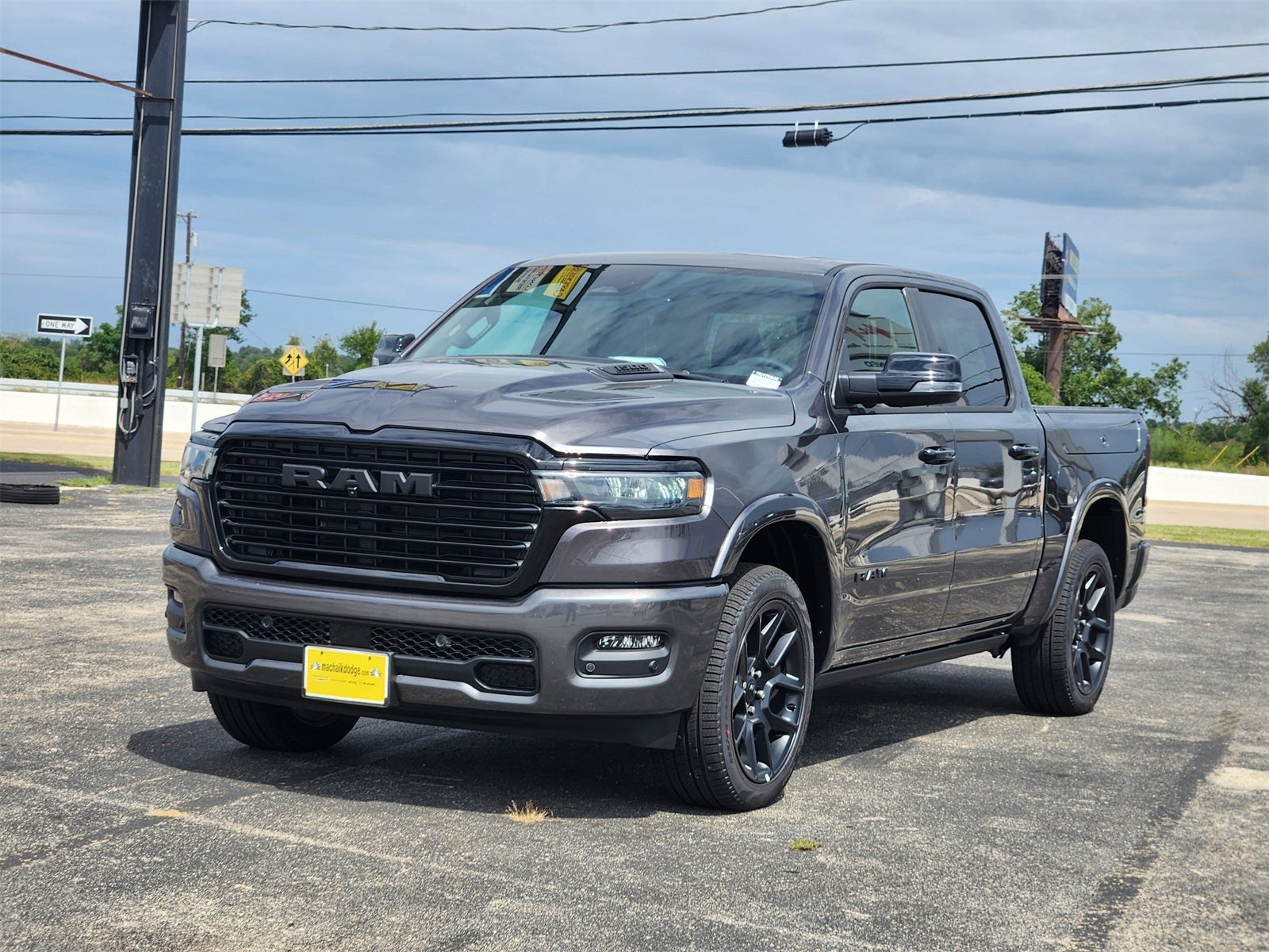 2026 RAM Ram 1500 RAM 1500 LARAMIE CREW CAB 4X4 5'7' BOX