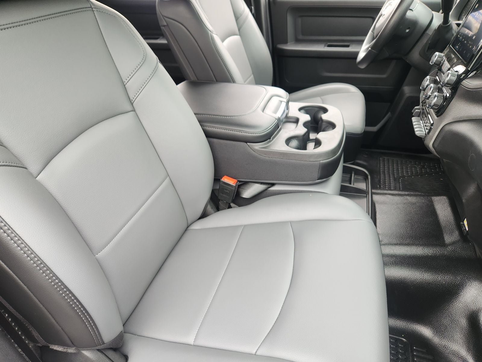 2025 RAM Ram 2500 RAM 2500 TRADESMAN CREW CAB 4X2 8' BOX