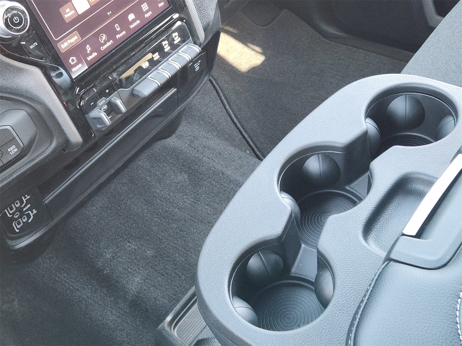 2026 RAM Ram 2500 RAM 2500 TRADESMAN CREW CAB 4X4 6'4' BOX