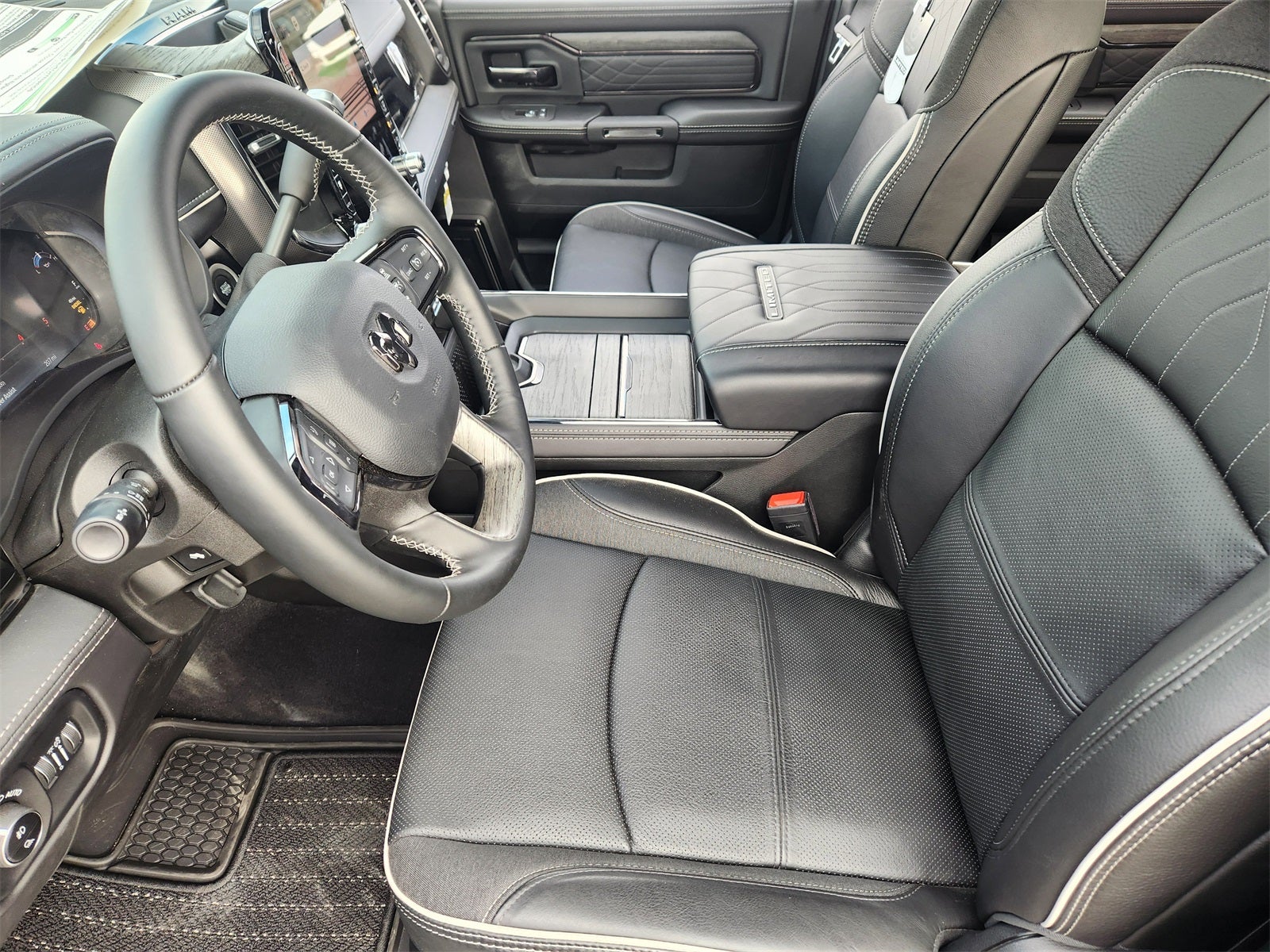 2025 RAM Ram 2500 RAM 2500 LIMITED CREW CAB 4X4 6'4' BOX