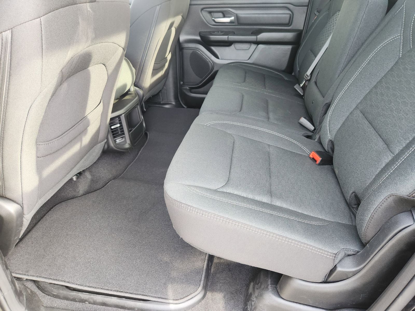 2026 RAM Ram 1500 RAM 1500 EXPRESS CREW CAB 4X2 5'7' BOX