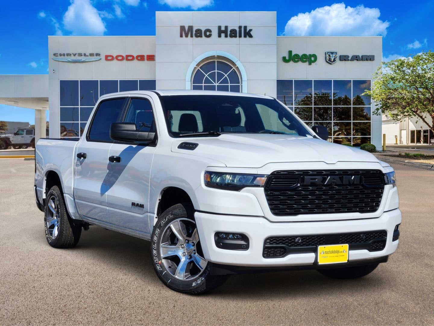 2026 RAM Ram 1500 RAM 1500 EXPRESS CREW CAB 4X2 5'7' BOX