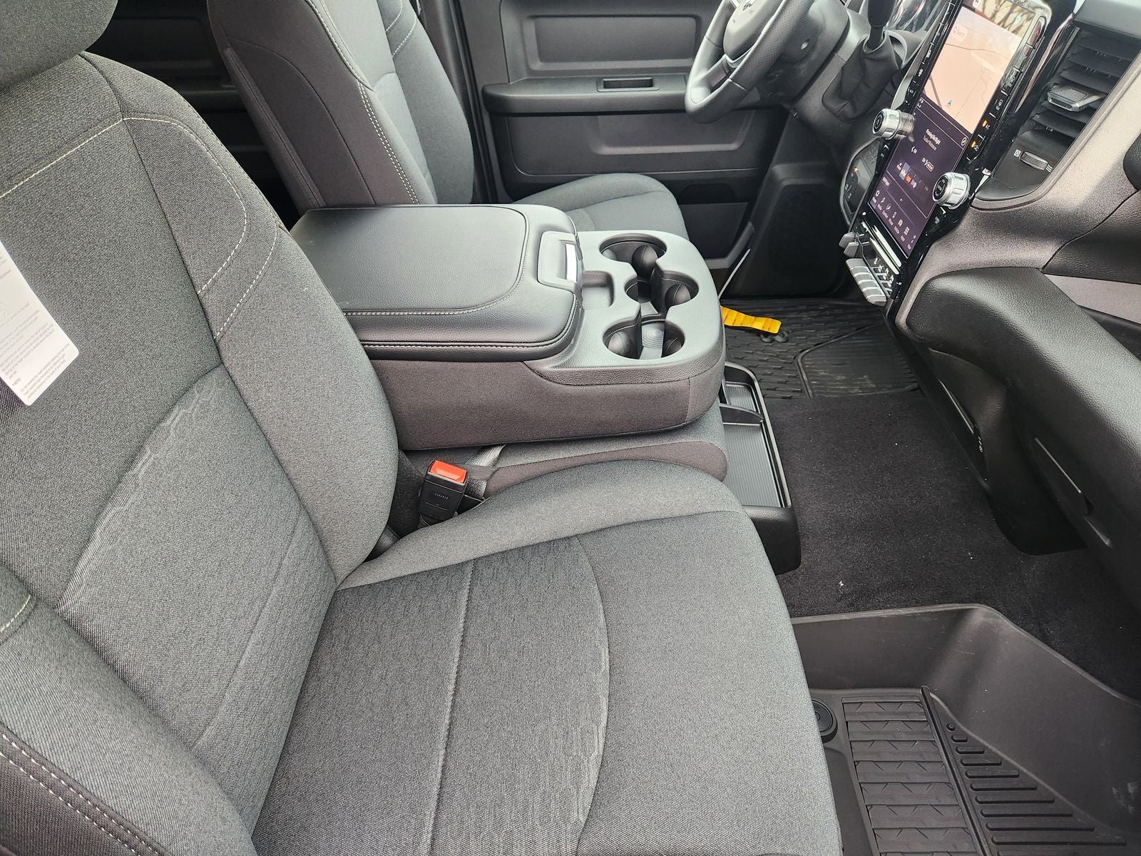 2026 RAM Ram 2500 RAM 2500 BLACK EXPRESS CREW CAB 4X4 6'4' BOX