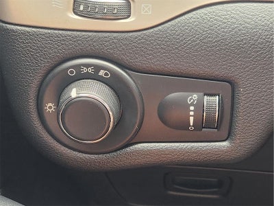 2015 Jeep Cherokee Sport