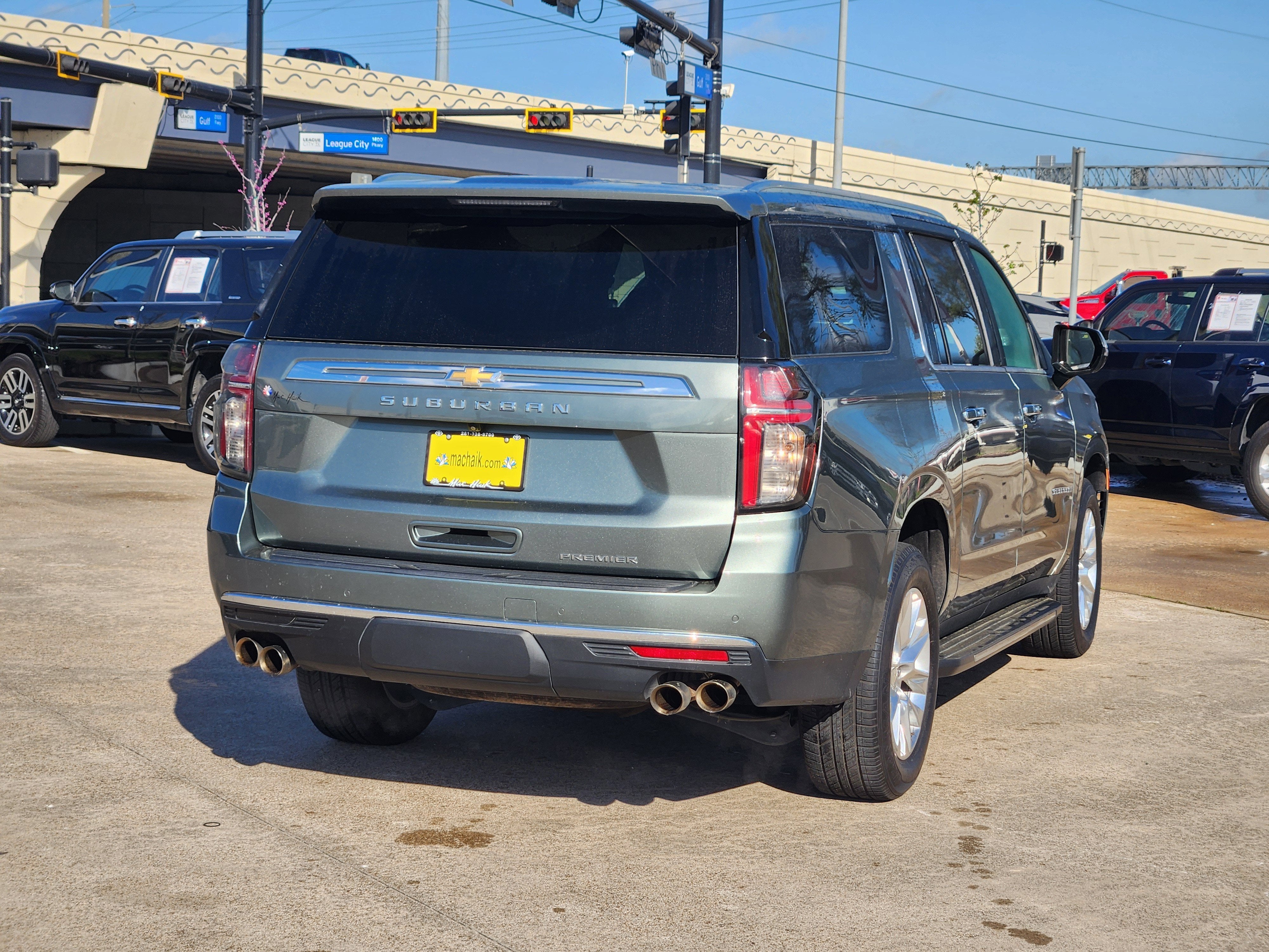 2023 Chevrolet Suburban Premier