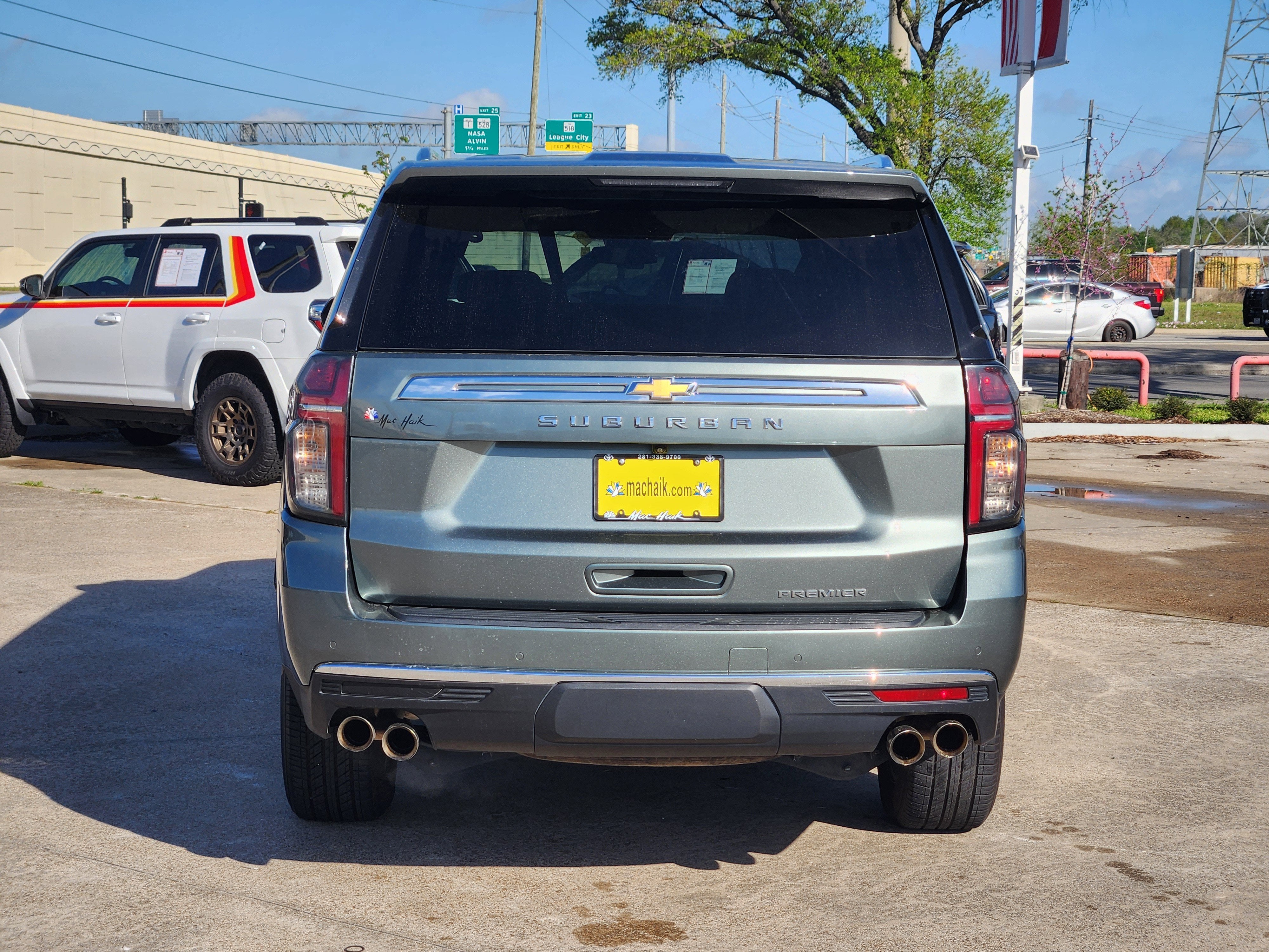 2023 Chevrolet Suburban Premier