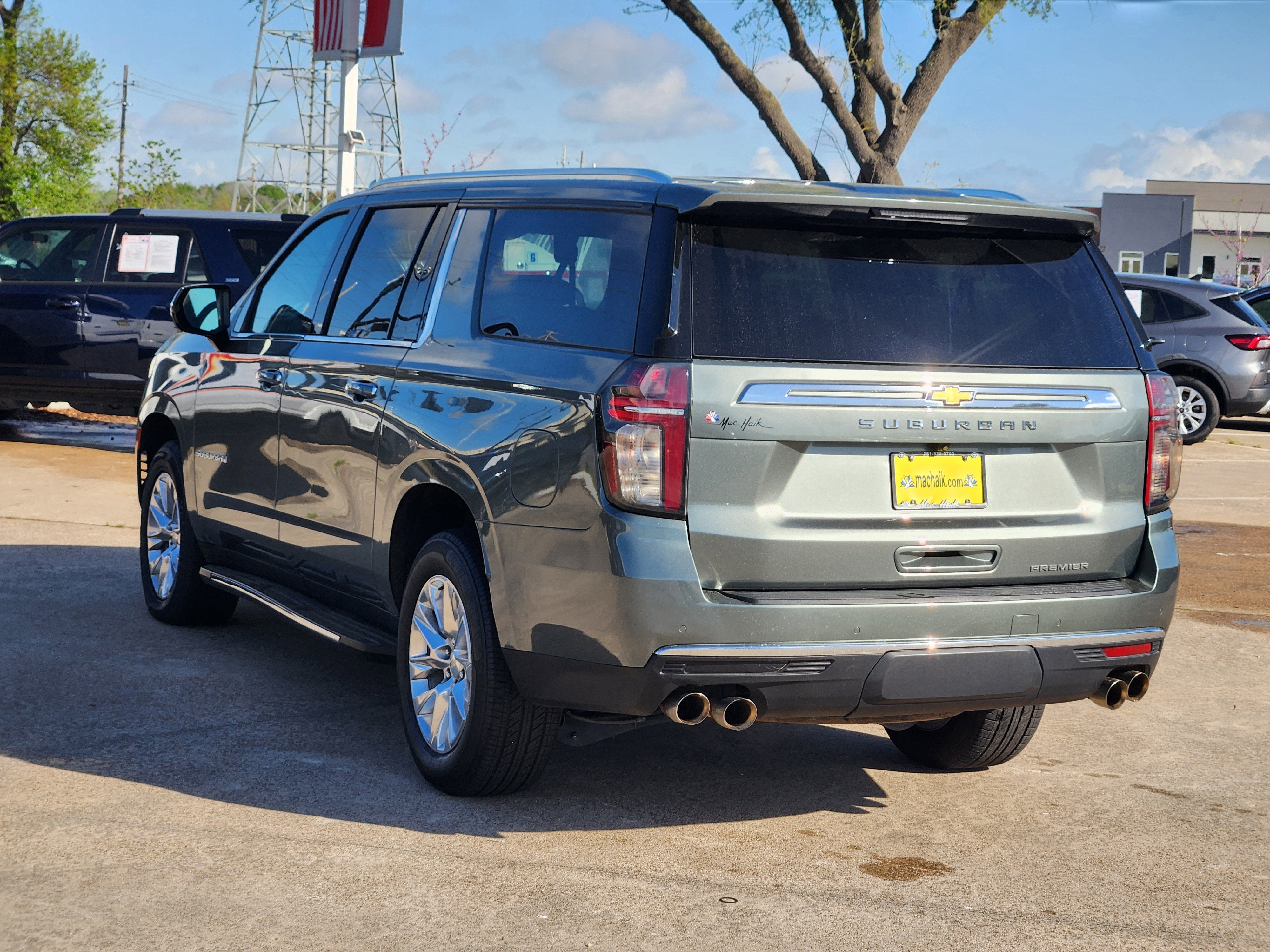 2023 Chevrolet Suburban Premier