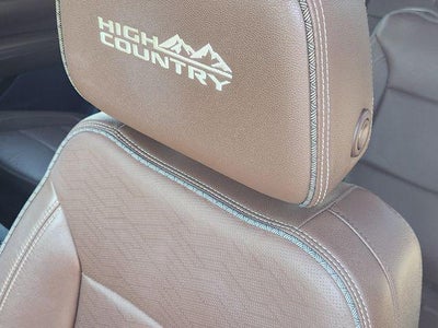 2022 Chevrolet Suburban High Country