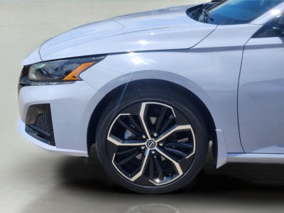2025 Nissan Altima SR
