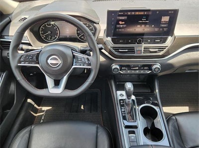 2025 Nissan Altima SR