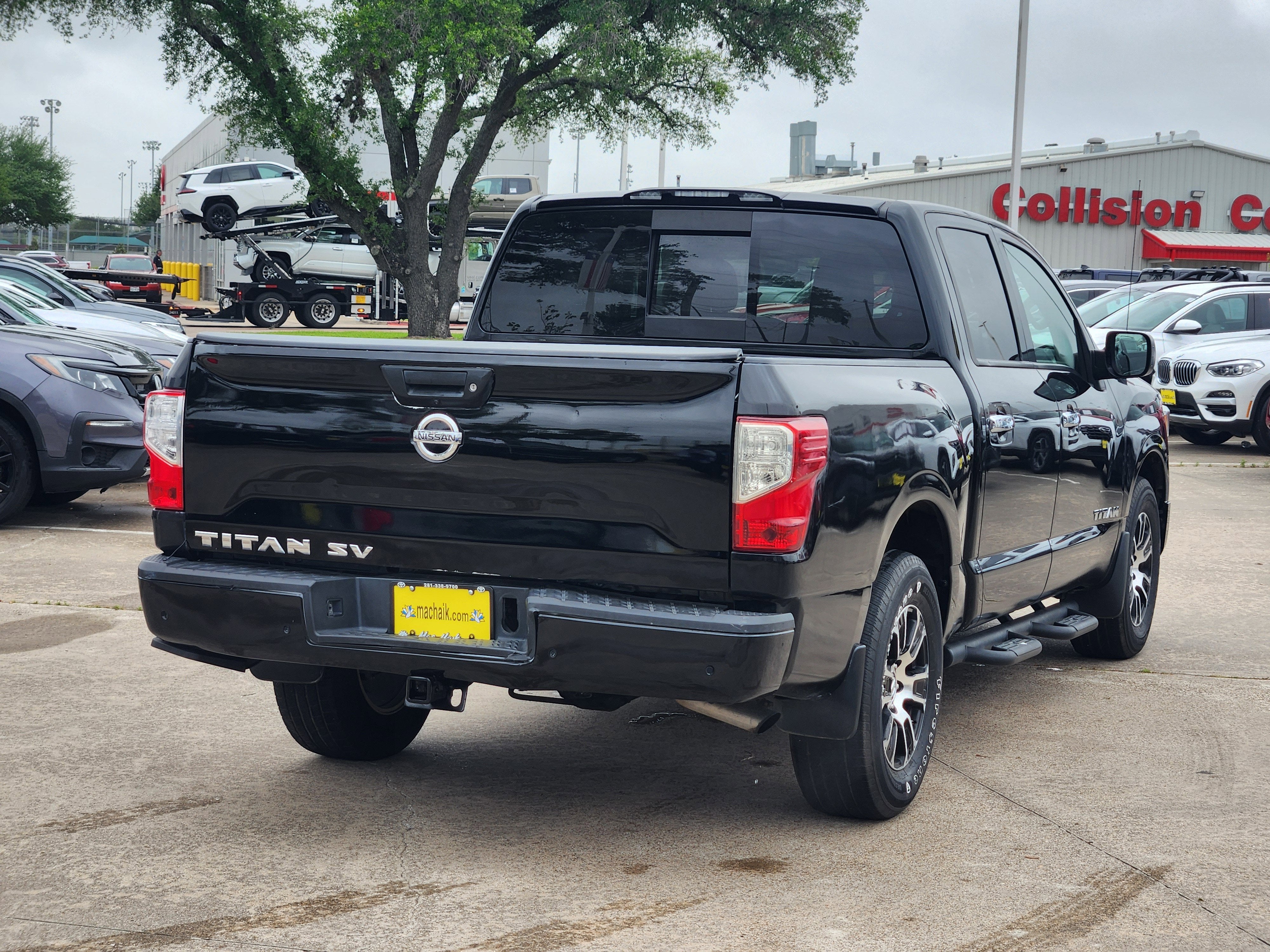 2021 Nissan Titan SV