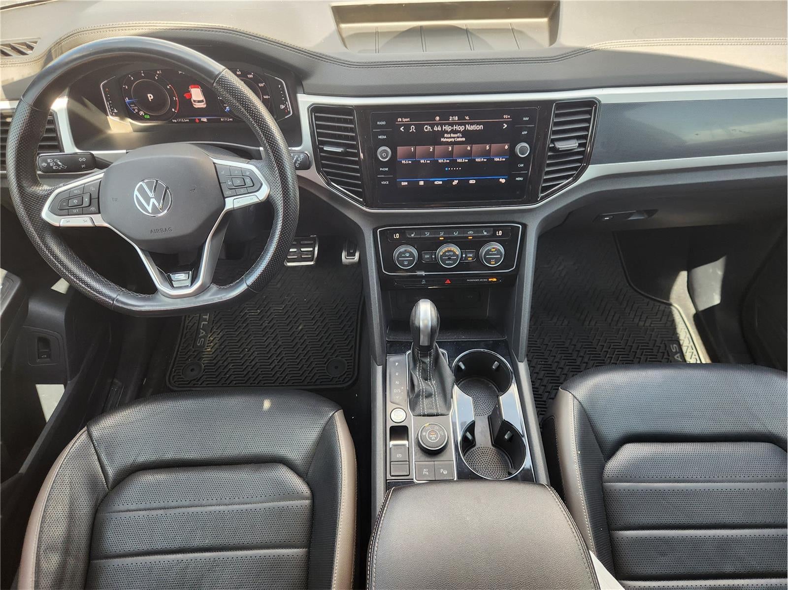 2023 Volkswagen Atlas Cross Sport 3.6L V6 SEL Premium R-Line
