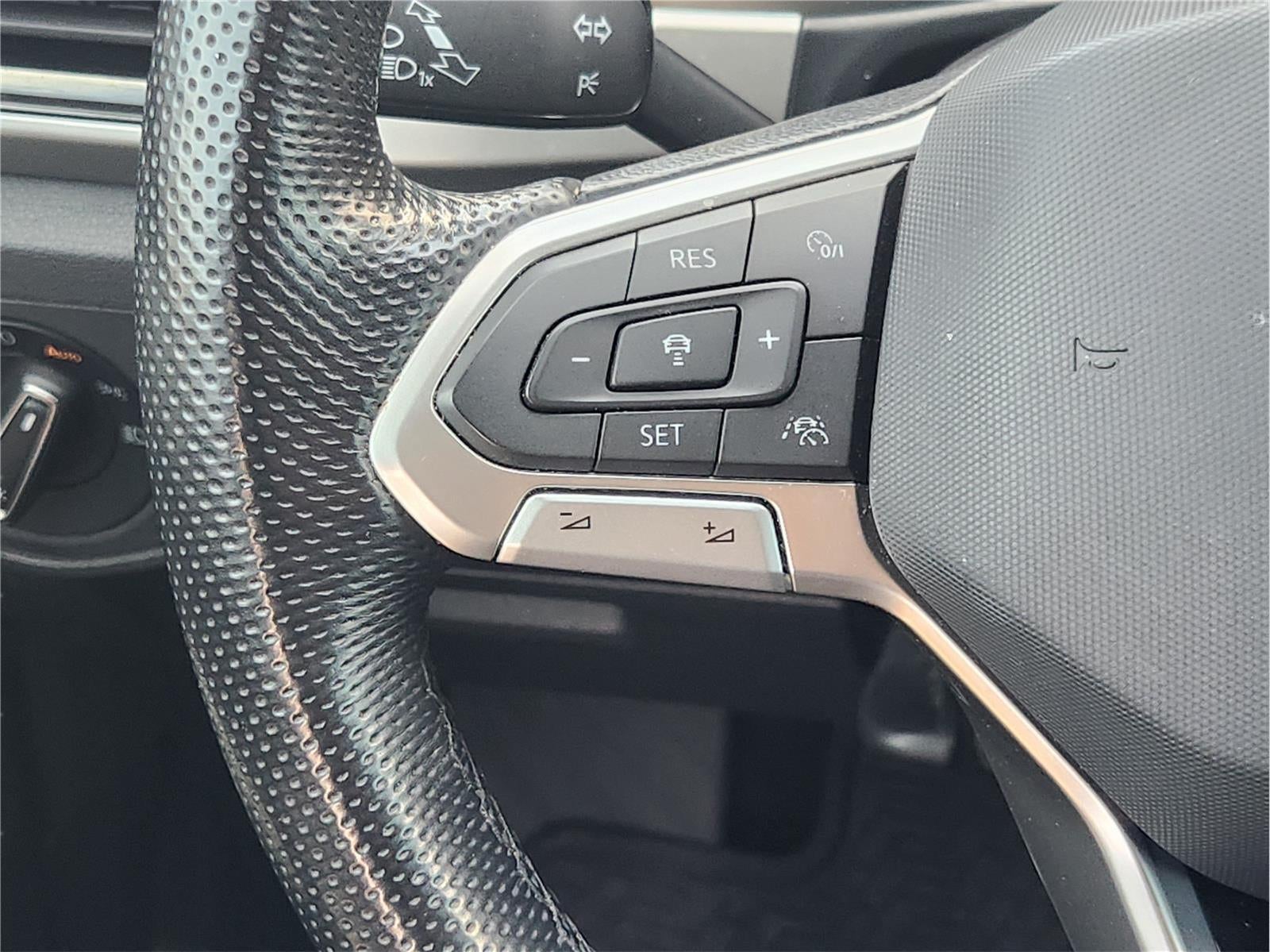 2023 Volkswagen Atlas Cross Sport 3.6L V6 SEL Premium R-Line