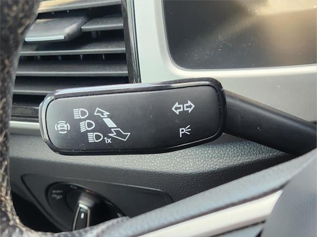 2023 Volkswagen Atlas Cross Sport 3.6L V6 SEL Premium R-Line