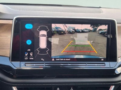 2025 Volkswagen Atlas 2.0T SE w/Technology