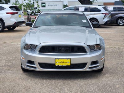 2014 Ford Mustang V6