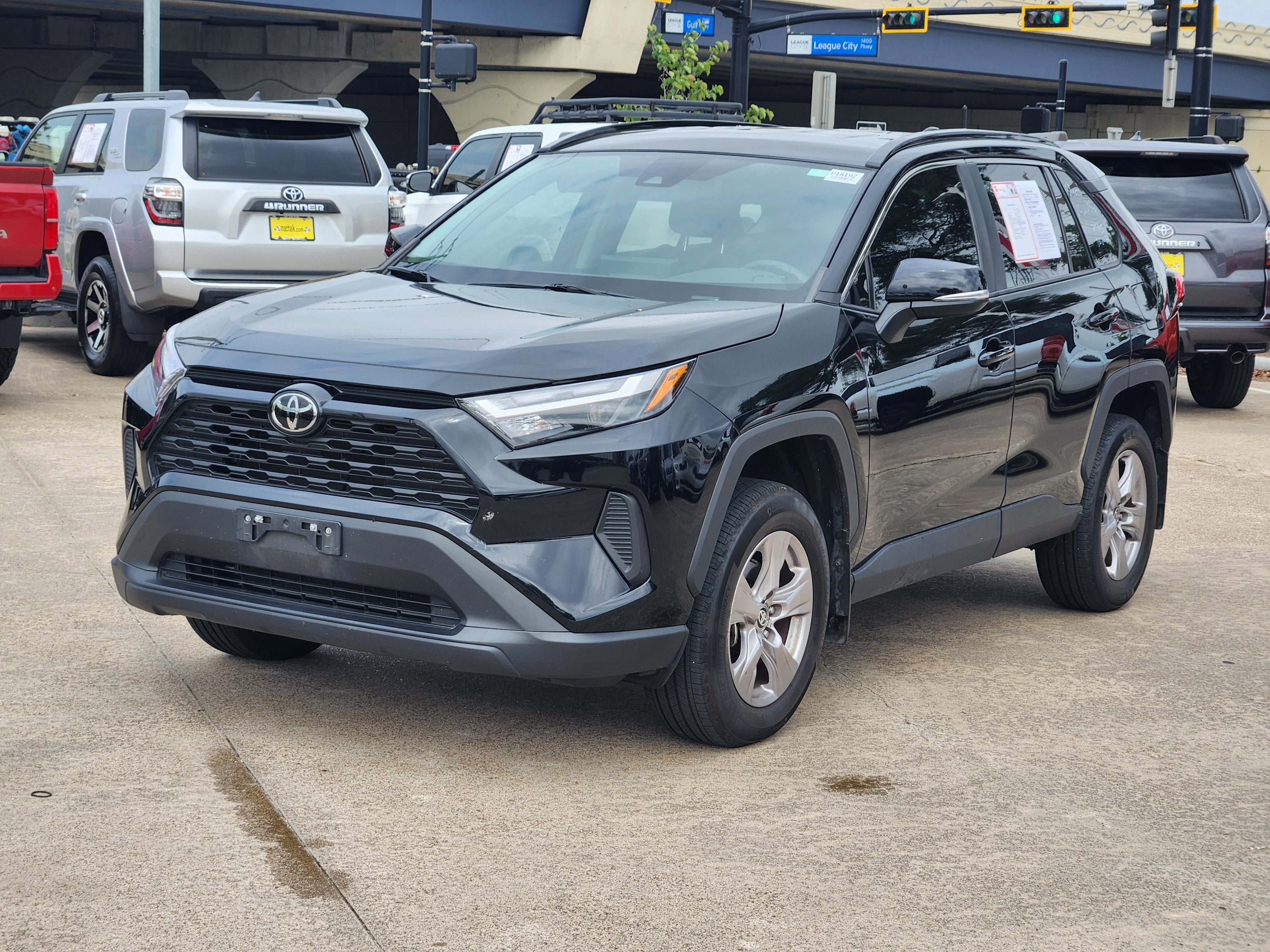 2023 Toyota RAV4 XLE