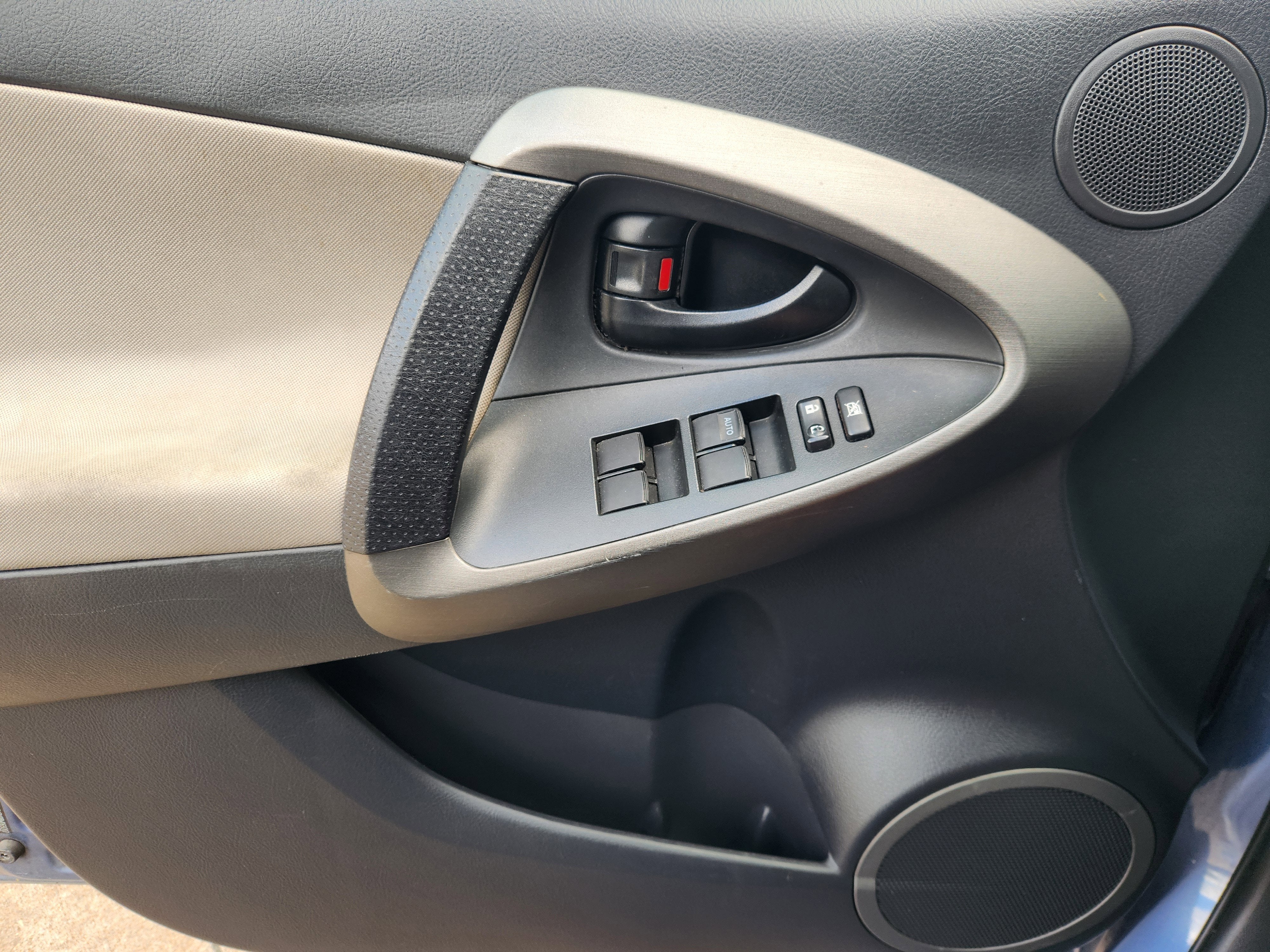 2011 Toyota RAV4 Base