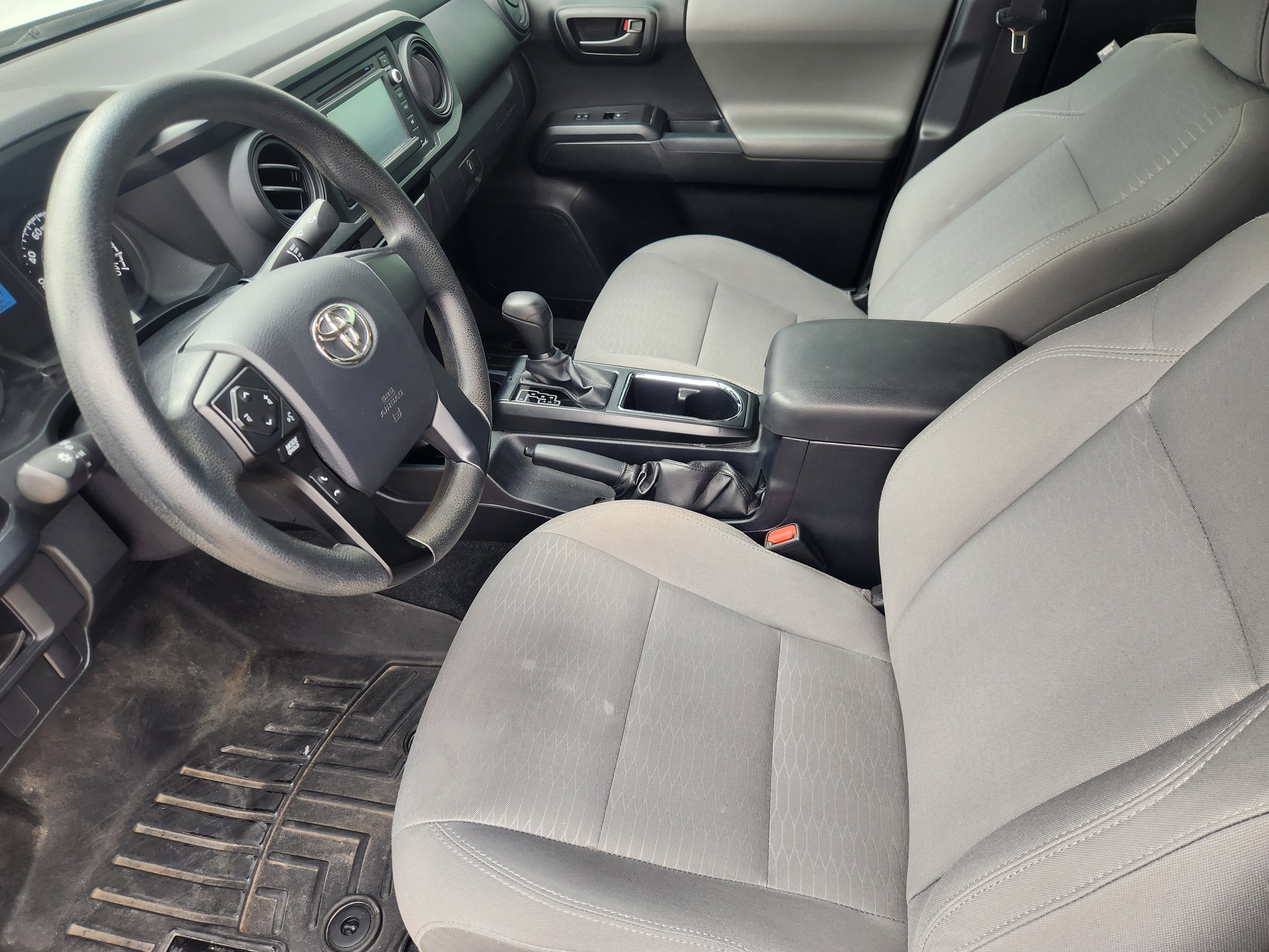 2017 Toyota Tacoma SR