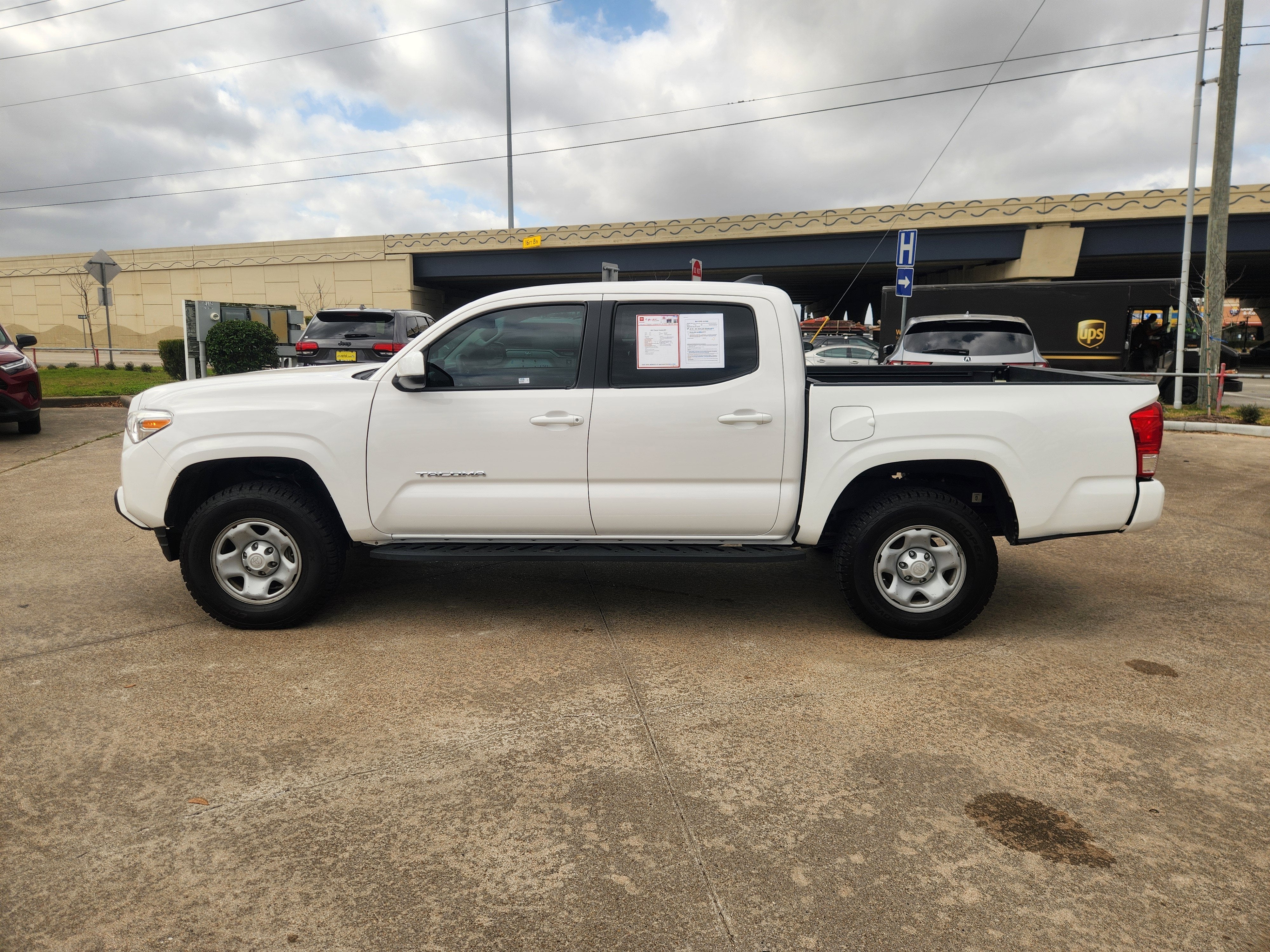 2017 Toyota Tacoma SR