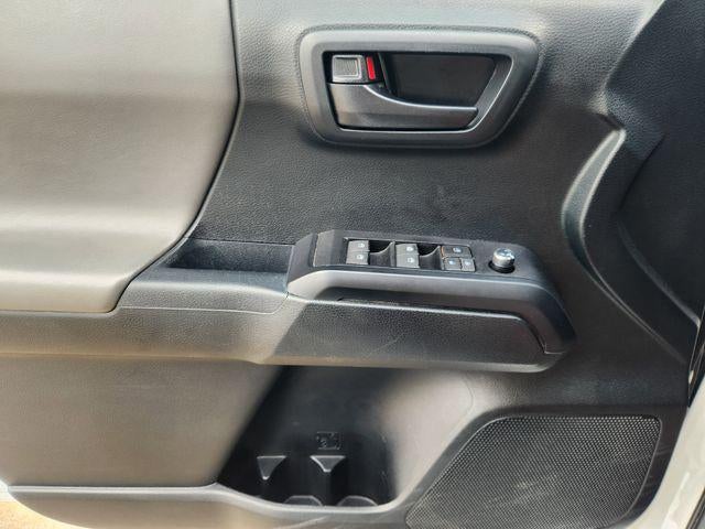 2017 Toyota Tacoma SR