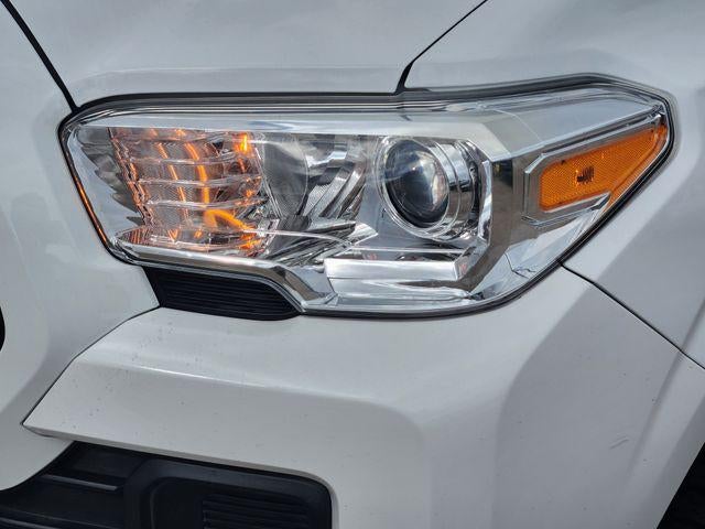 2017 Toyota Tacoma SR