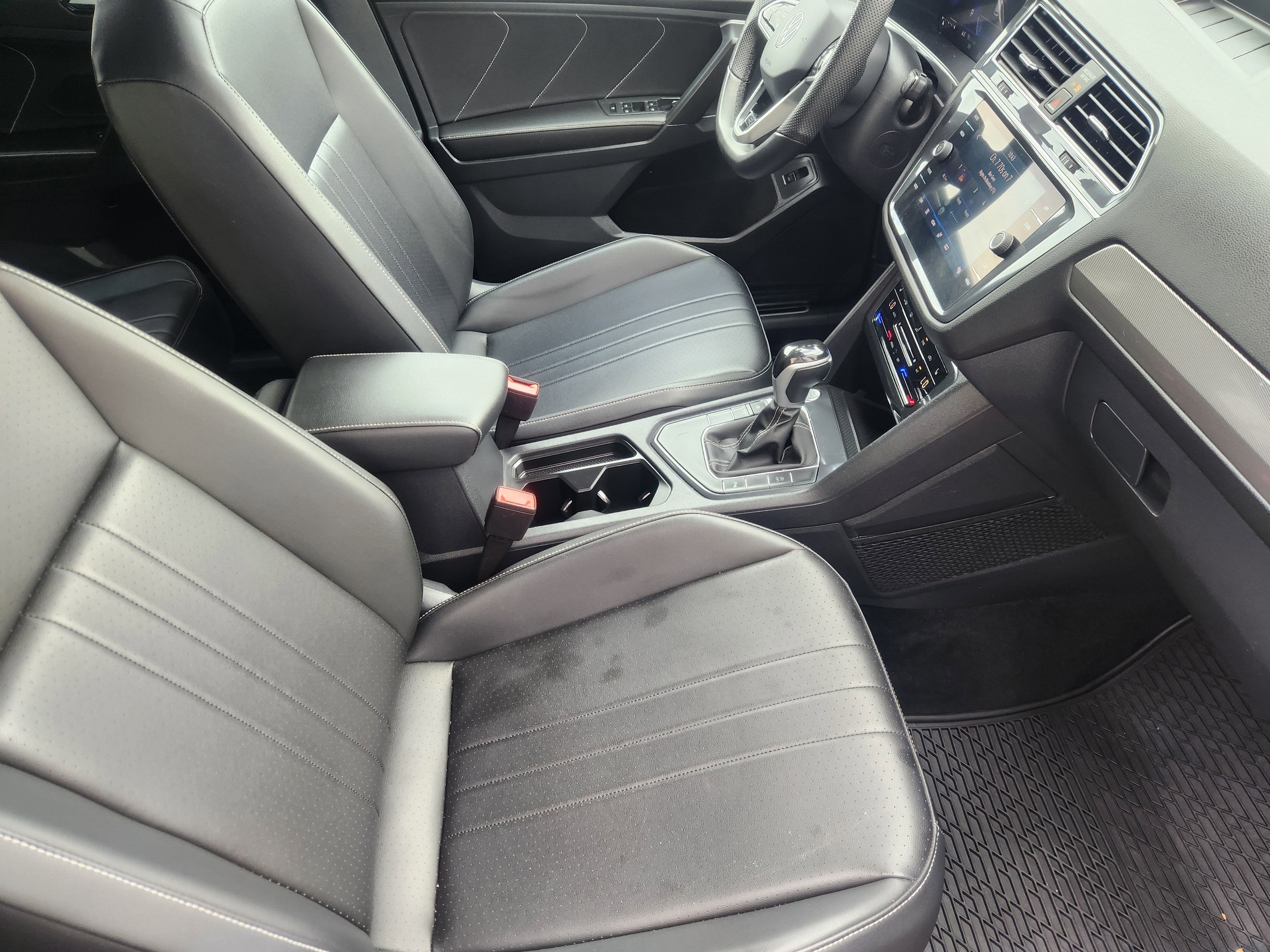 2024 Volkswagen Tiguan 2.0T SE R-Line Black