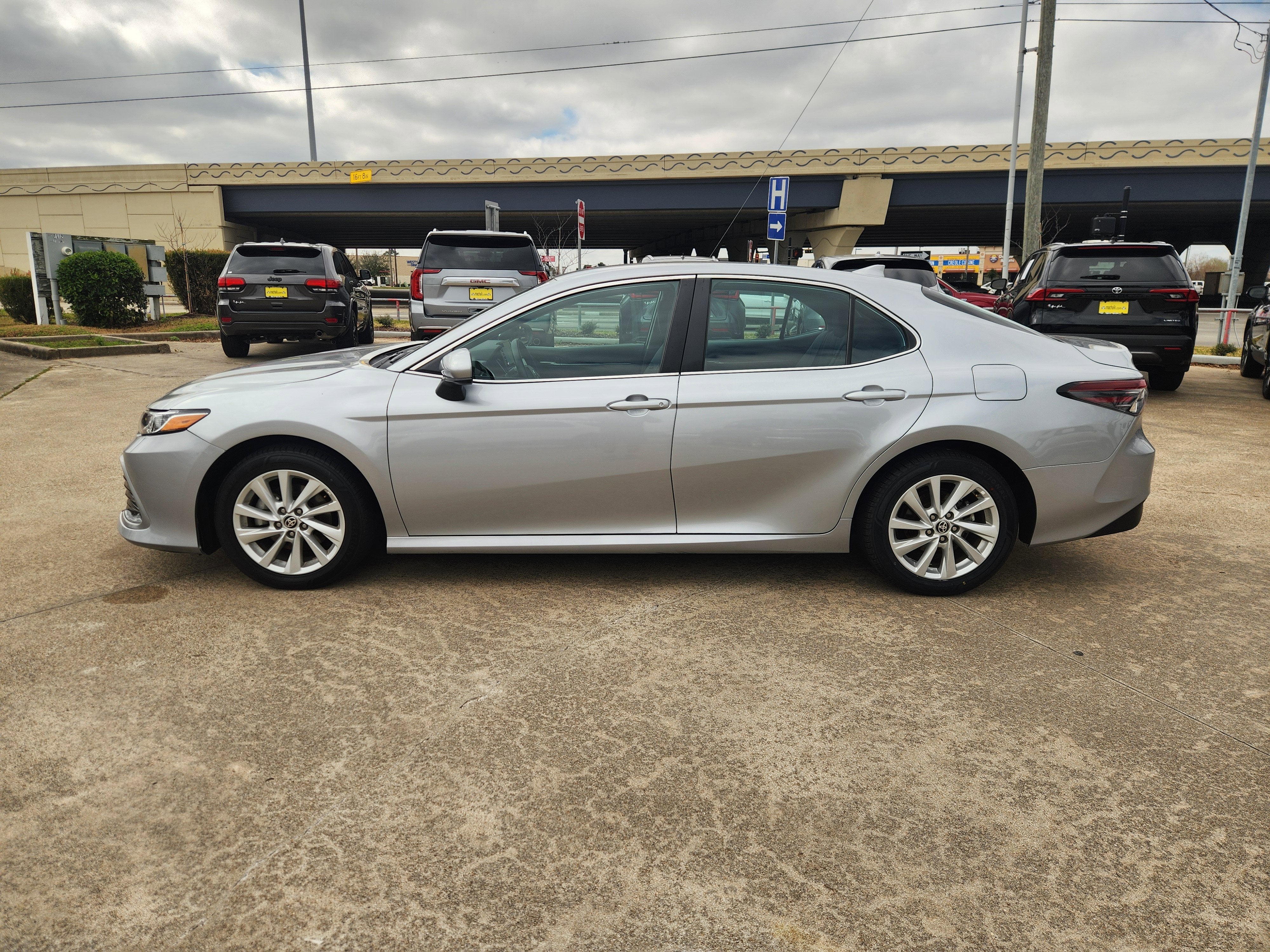 2024 Toyota Camry LE