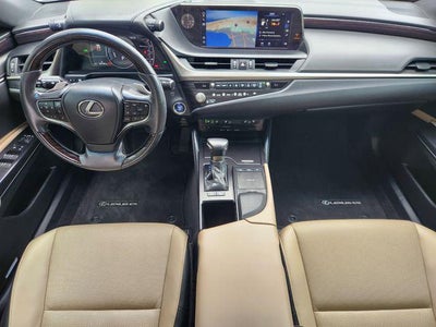 2021 Lexus ES 300h