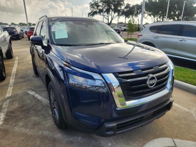 2025 Nissan Pathfinder SV