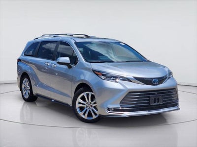 2022 Toyota Sienna Platinum 7-Passenger