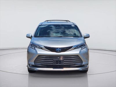 2022 Toyota Sienna Platinum 7-Passenger