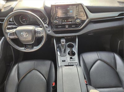 2021 Toyota Highlander XLE