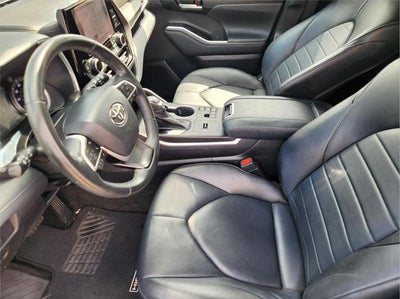 2023 Toyota Highlander Hybrid XLE