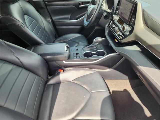 2023 Toyota Highlander Hybrid XLE