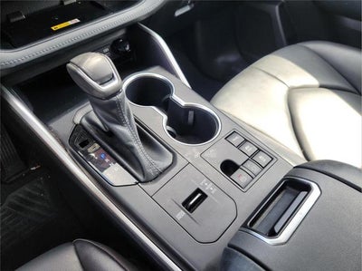 2023 Toyota Highlander Hybrid XLE