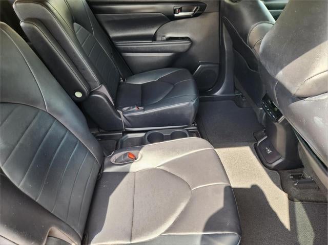 2023 Toyota Highlander Hybrid XLE