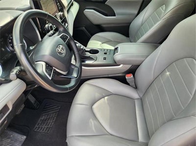 2024 Toyota Highlander XLE