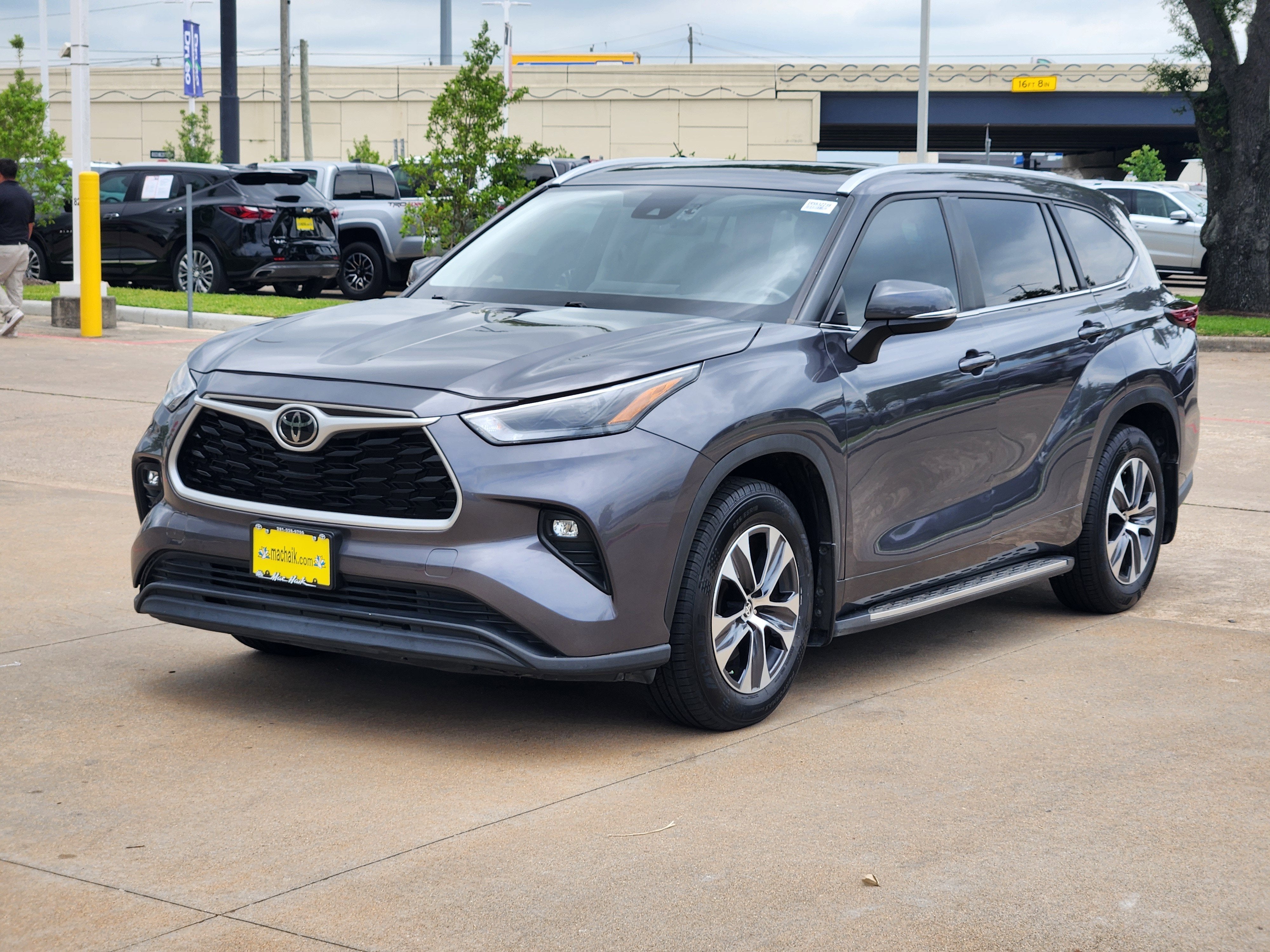 2024 Toyota Highlander XLE