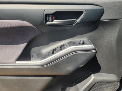 2025 Toyota Highlander LE