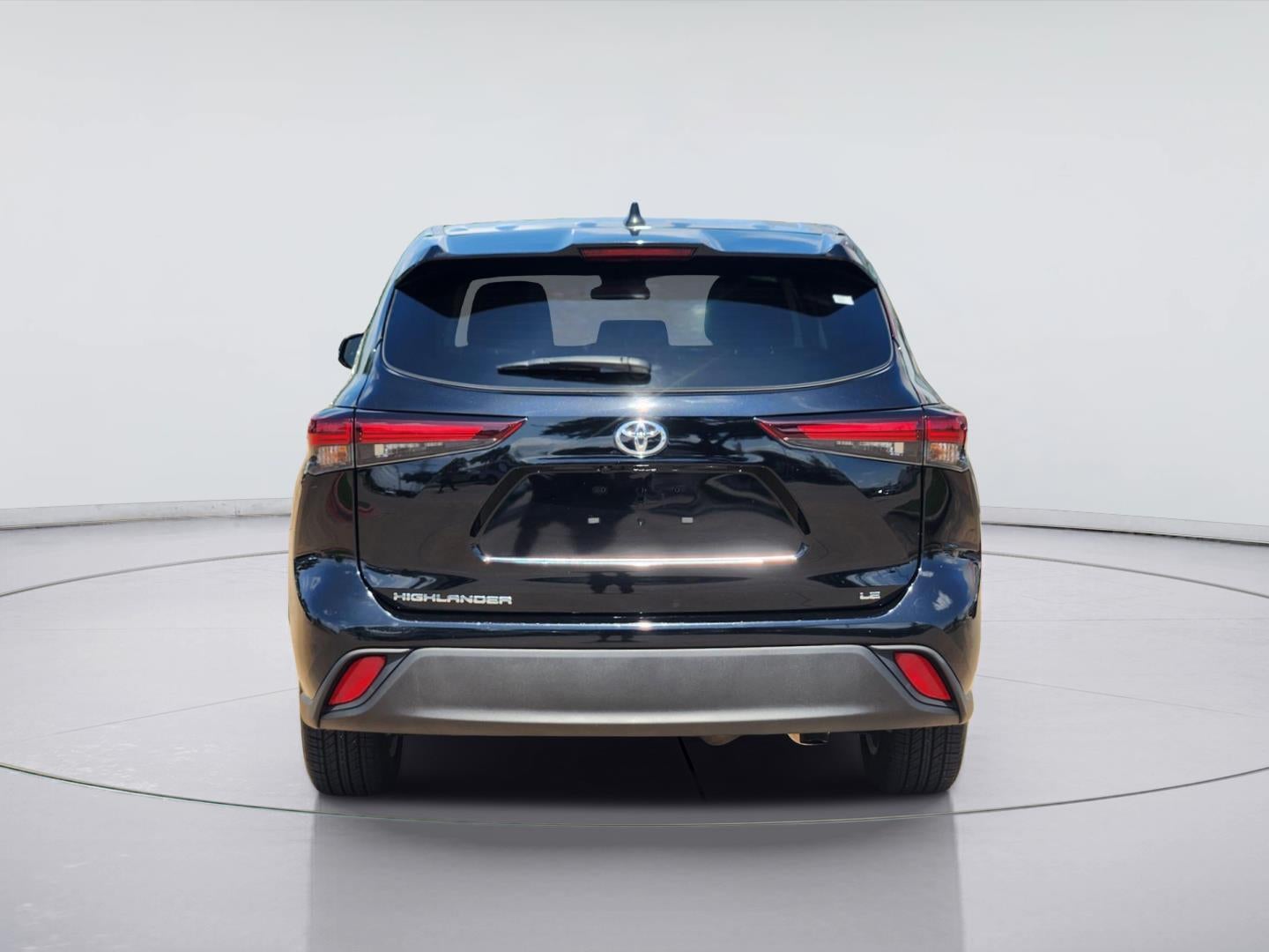 2025 Toyota Highlander LE