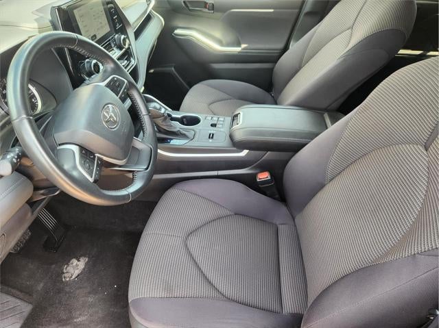 2025 Toyota Highlander LE