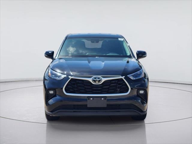 2025 Toyota Highlander Base